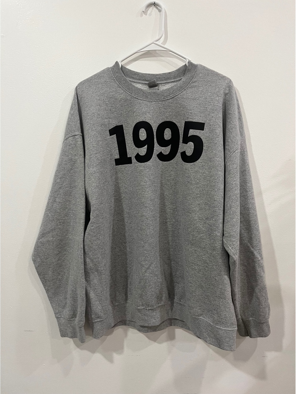Gildan Heavy Blend gray 1995 sweatshirt